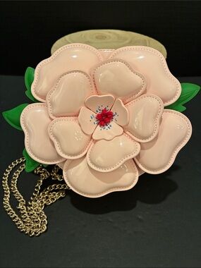 kate spade Pale Pink Patent Leather 3D Floral 🌺 Crossbody with Gold Chain